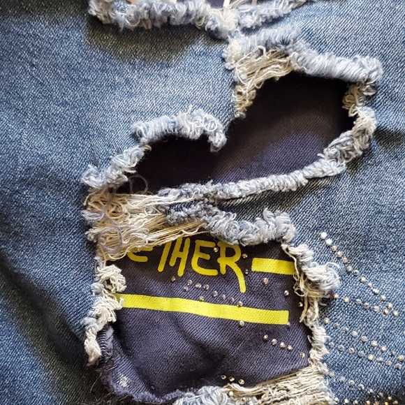 COPY - Ashley Stewart Graphic DistressedJeans💥 - Picture 5 of 8